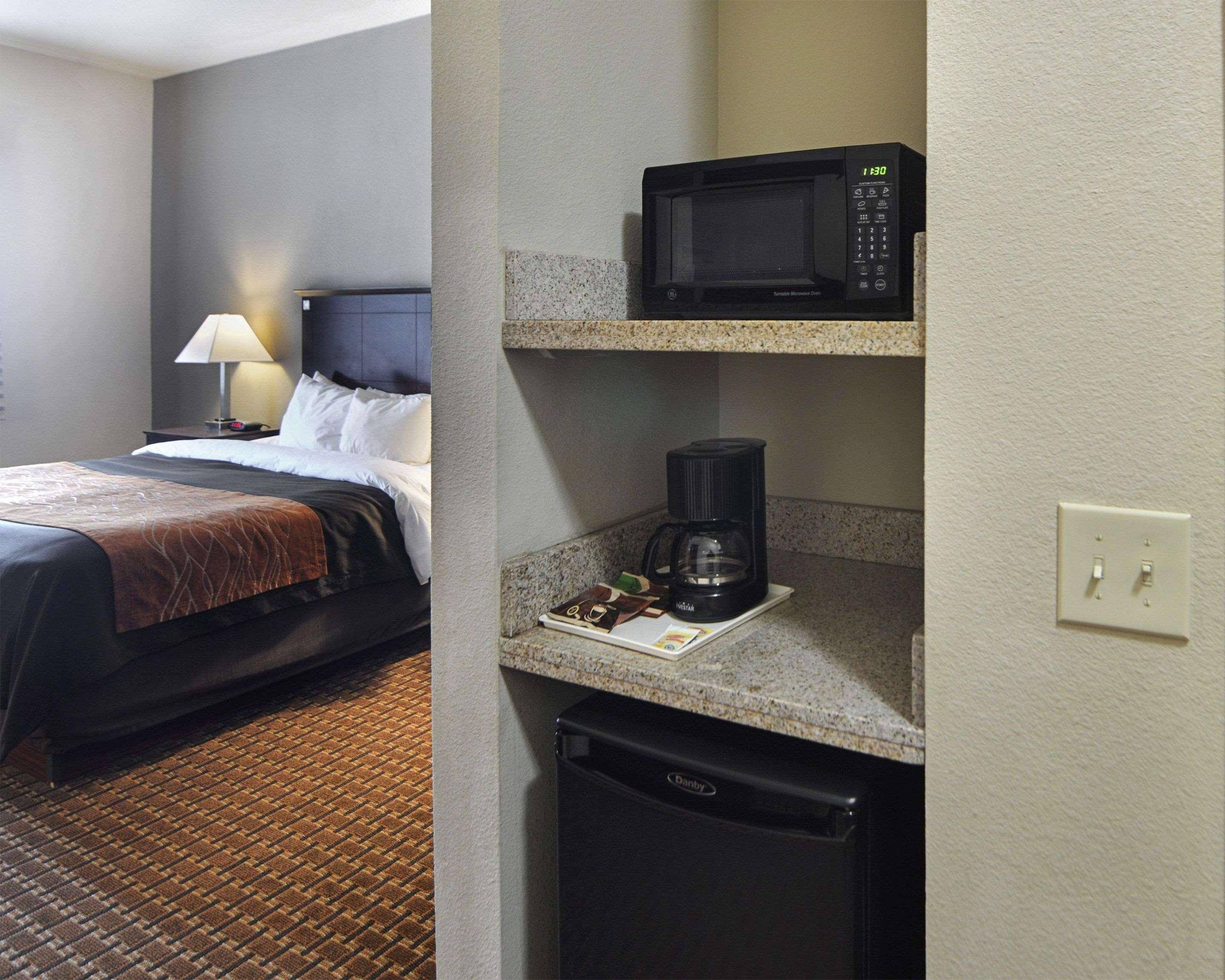 Comfort Inn & Suites Near Lake Lewisville Corinth Eksteriør billede
