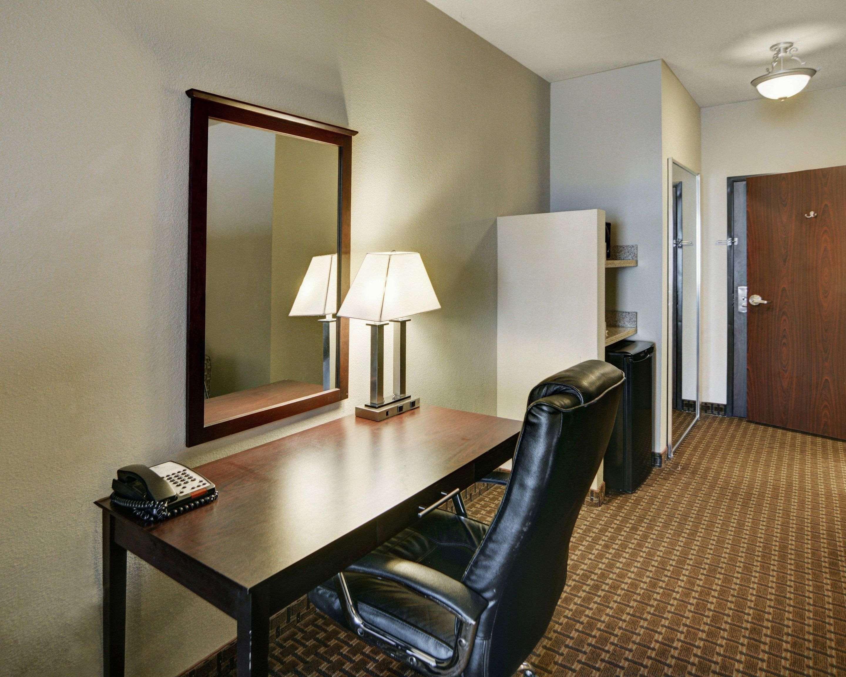 Comfort Inn & Suites Near Lake Lewisville Corinth Eksteriør billede