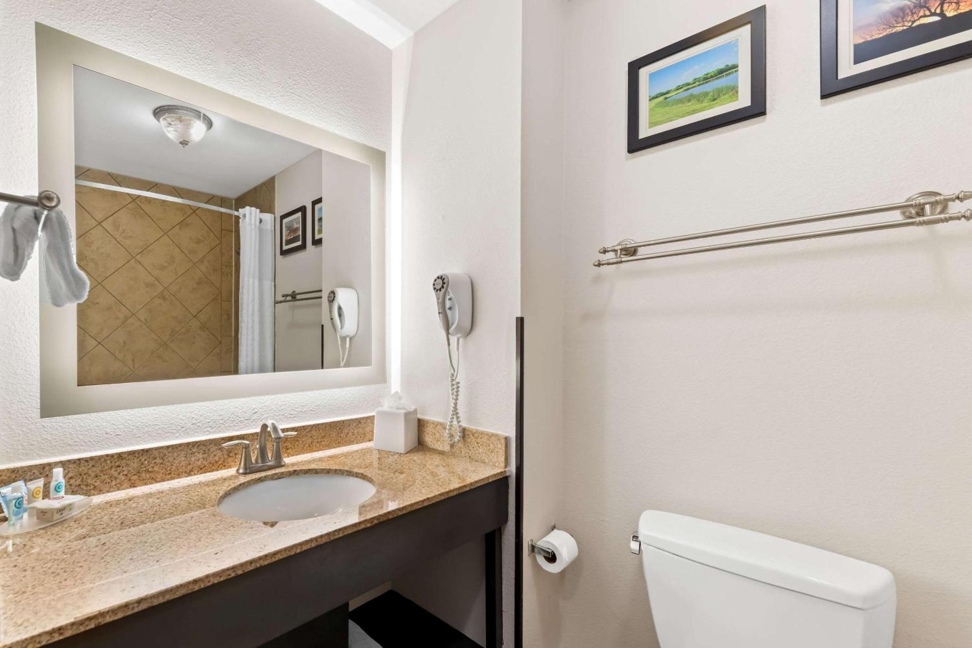 Comfort Inn & Suites Near Lake Lewisville Corinth Eksteriør billede
